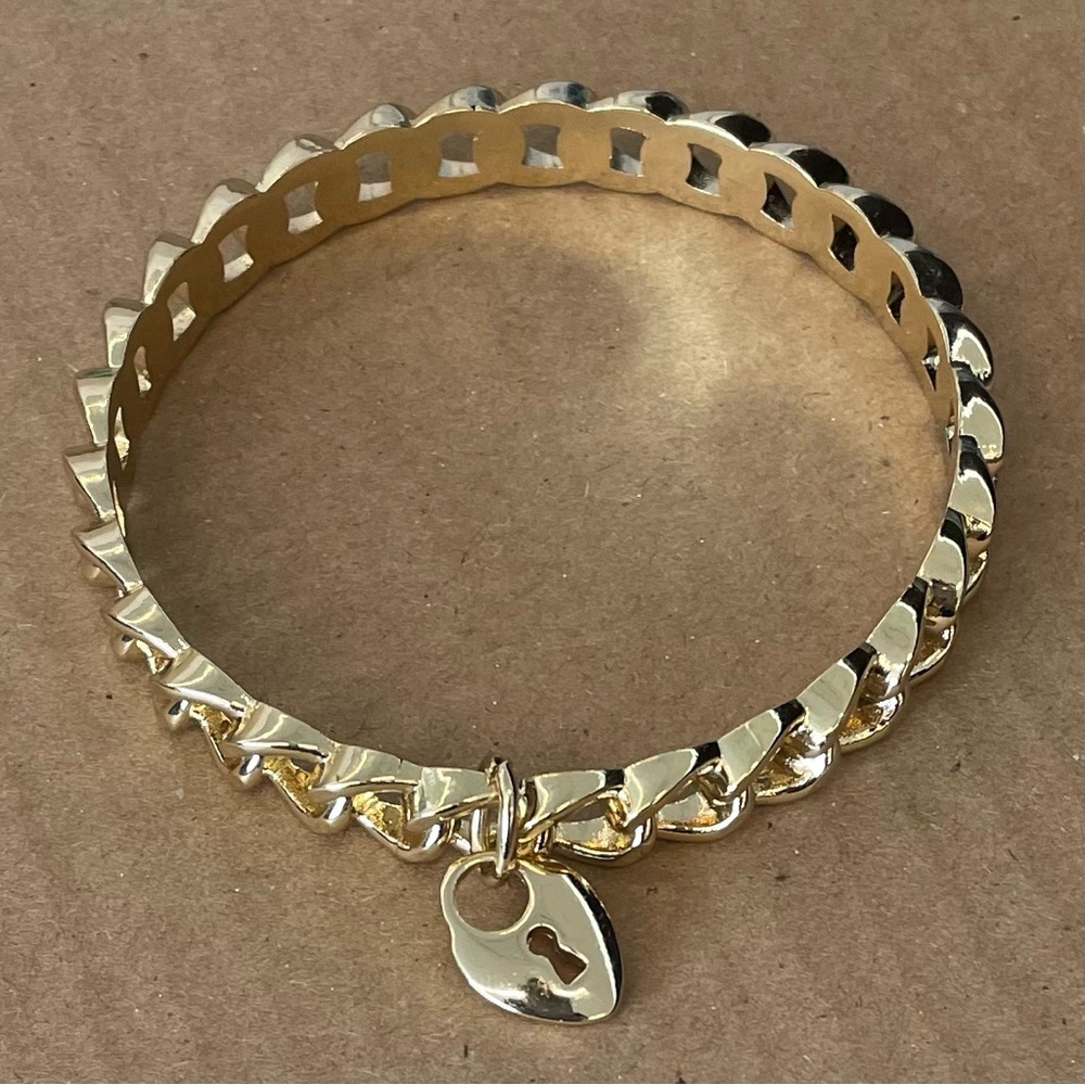 NEW RJ Graziano Gold Tone Heart Charm Chunky Link Bangle Bracelet